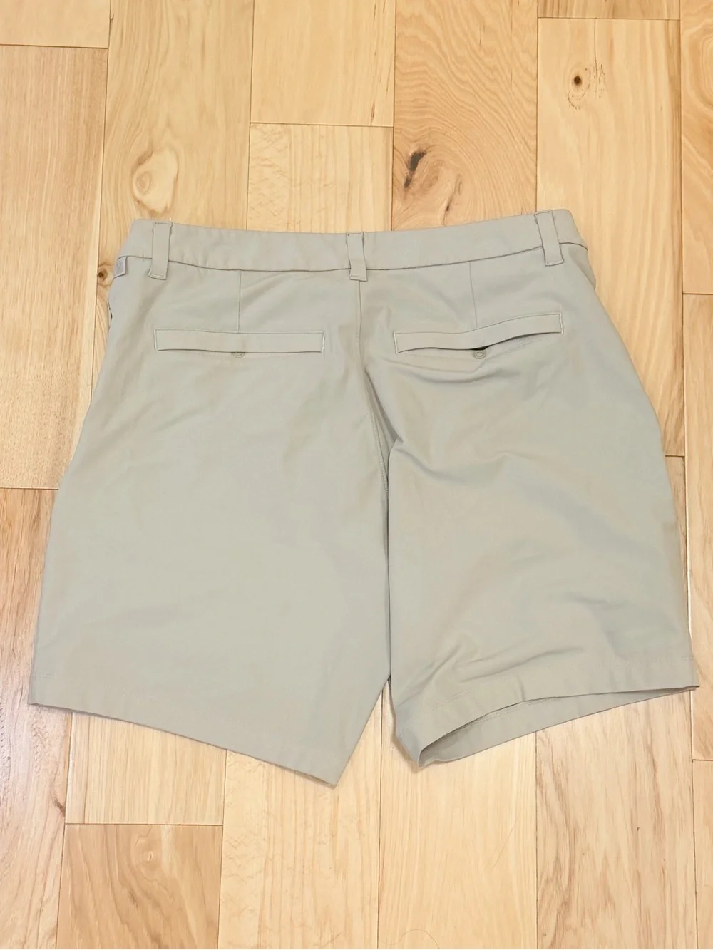 Lululemon Men’s ABC Classic-Fit Short 7